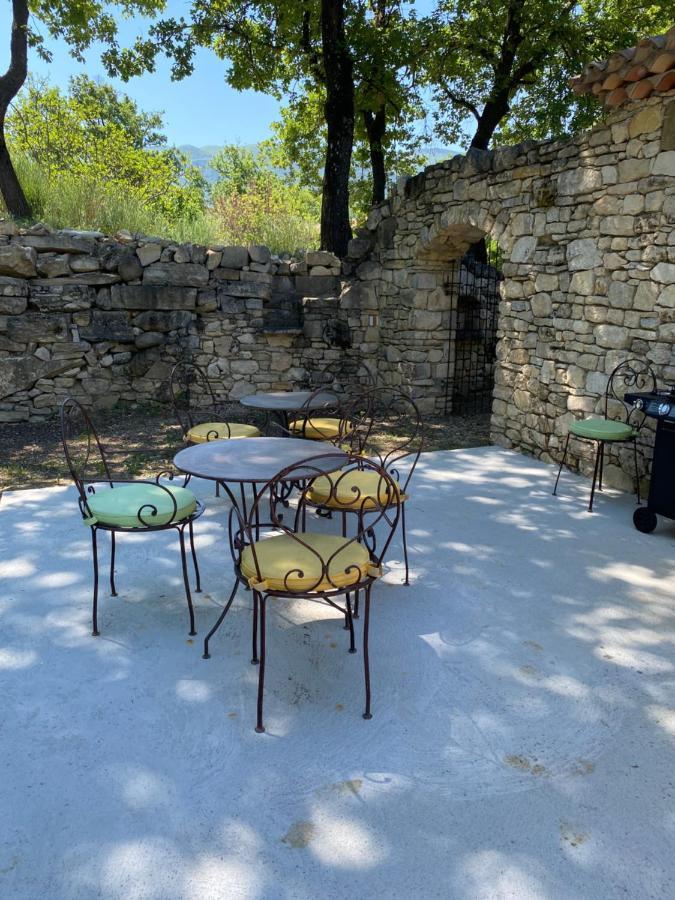 Hotel Lou Caleu Restaurant Le Rocher Des Abeilles Saint-Martin-de-Castillon Exterior foto
