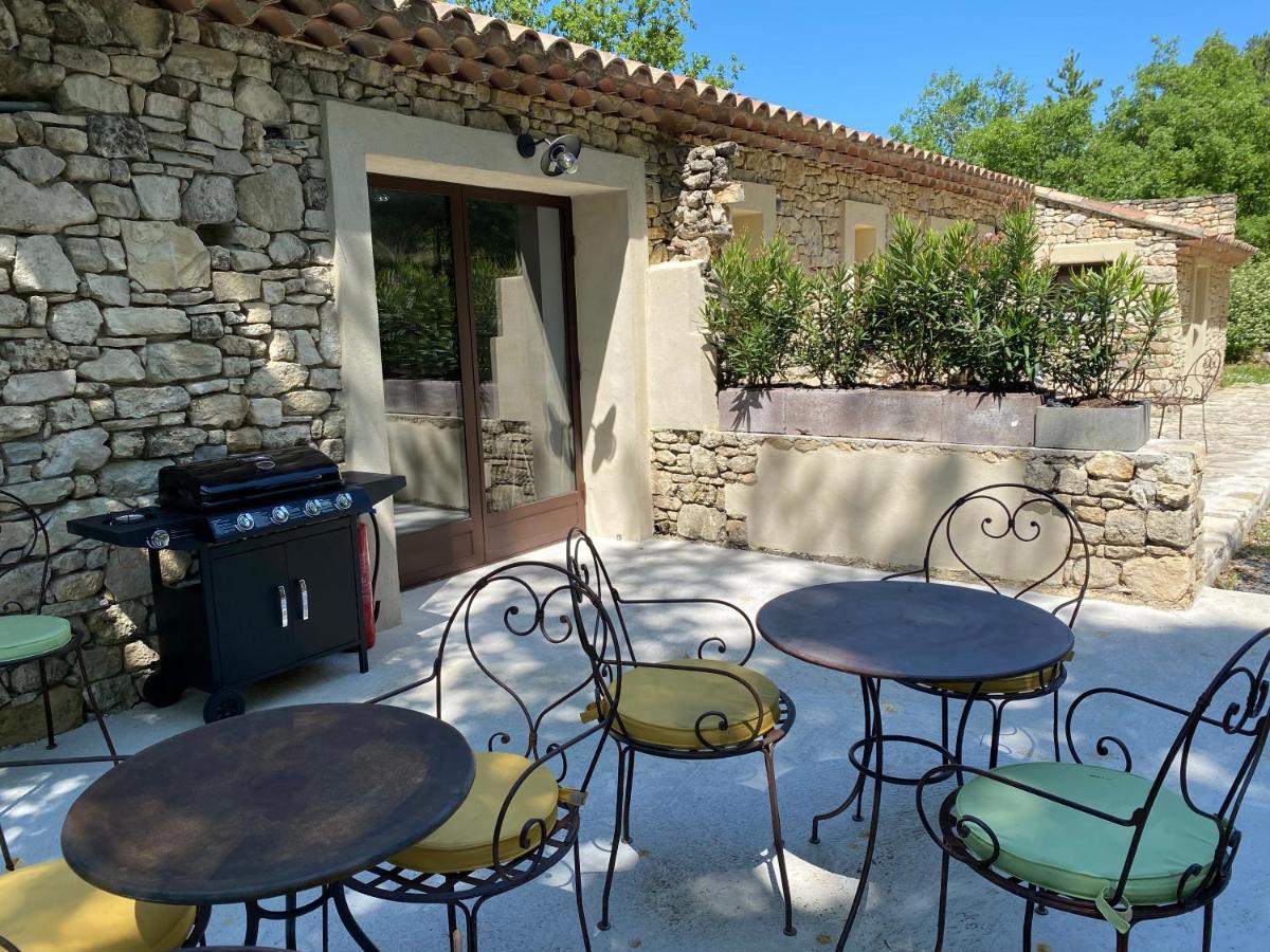 Hotel Lou Caleu Restaurant Le Rocher Des Abeilles Saint-Martin-de-Castillon Exterior foto