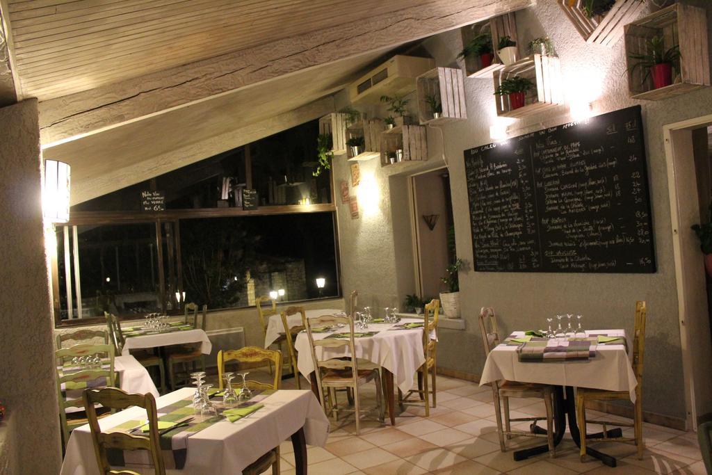 Hotel Lou Caleu Restaurant Le Rocher Des Abeilles Saint-Martin-de-Castillon Exterior foto