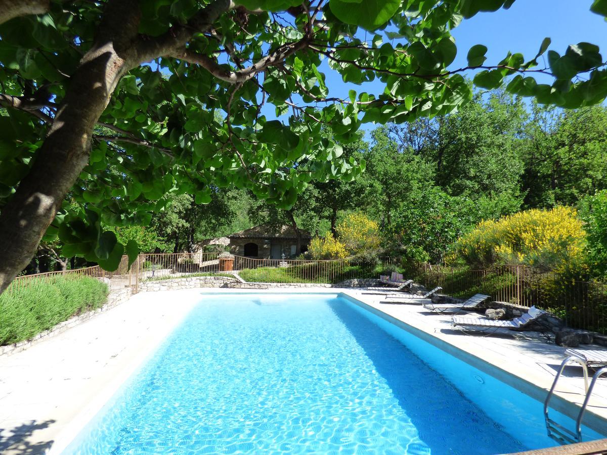 Hotel Lou Caleu Restaurant Le Rocher Des Abeilles Saint-Martin-de-Castillon Exterior foto